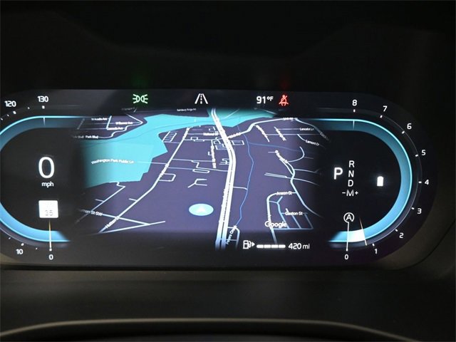 Used 2024 Volvo XC40 B5 Plus image 25