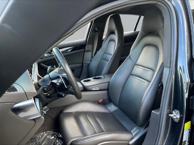 Used 2021 Porsche Panamera RWD image 22
