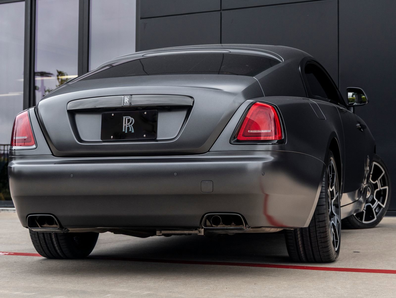 Used 2018 Rolls-Royce Wraith RWD image 2