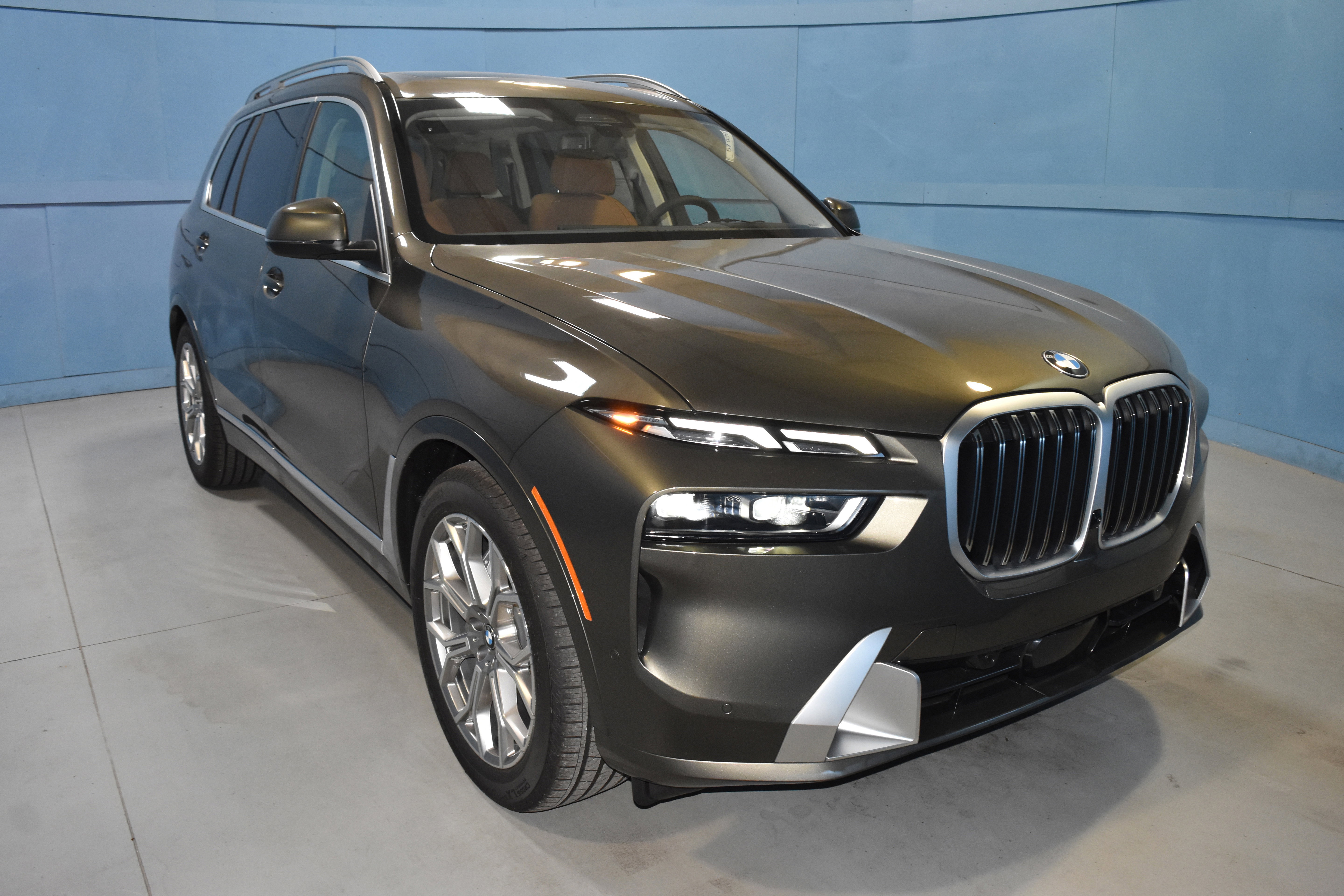 New 2026 BMW X7 xDrive40i w/ Executive Package image 1