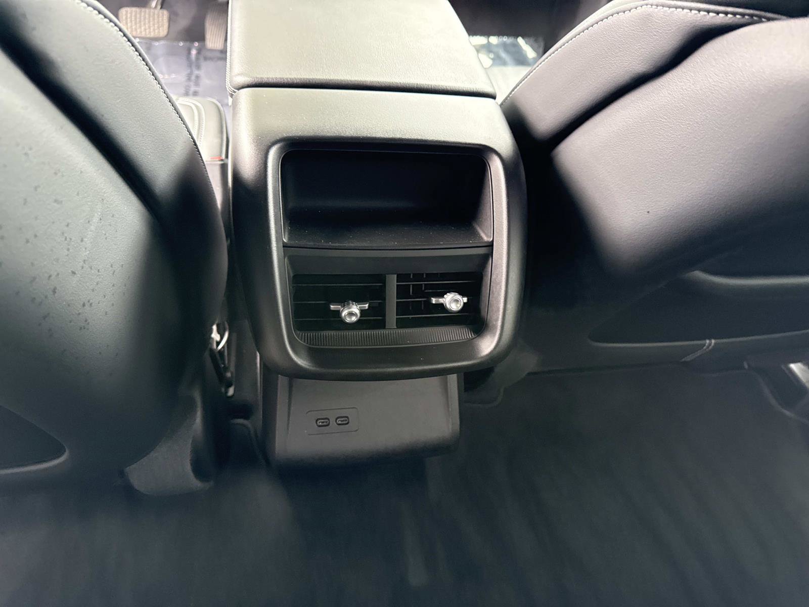 Used 2025 Cadillac Lyriq Sport image 16