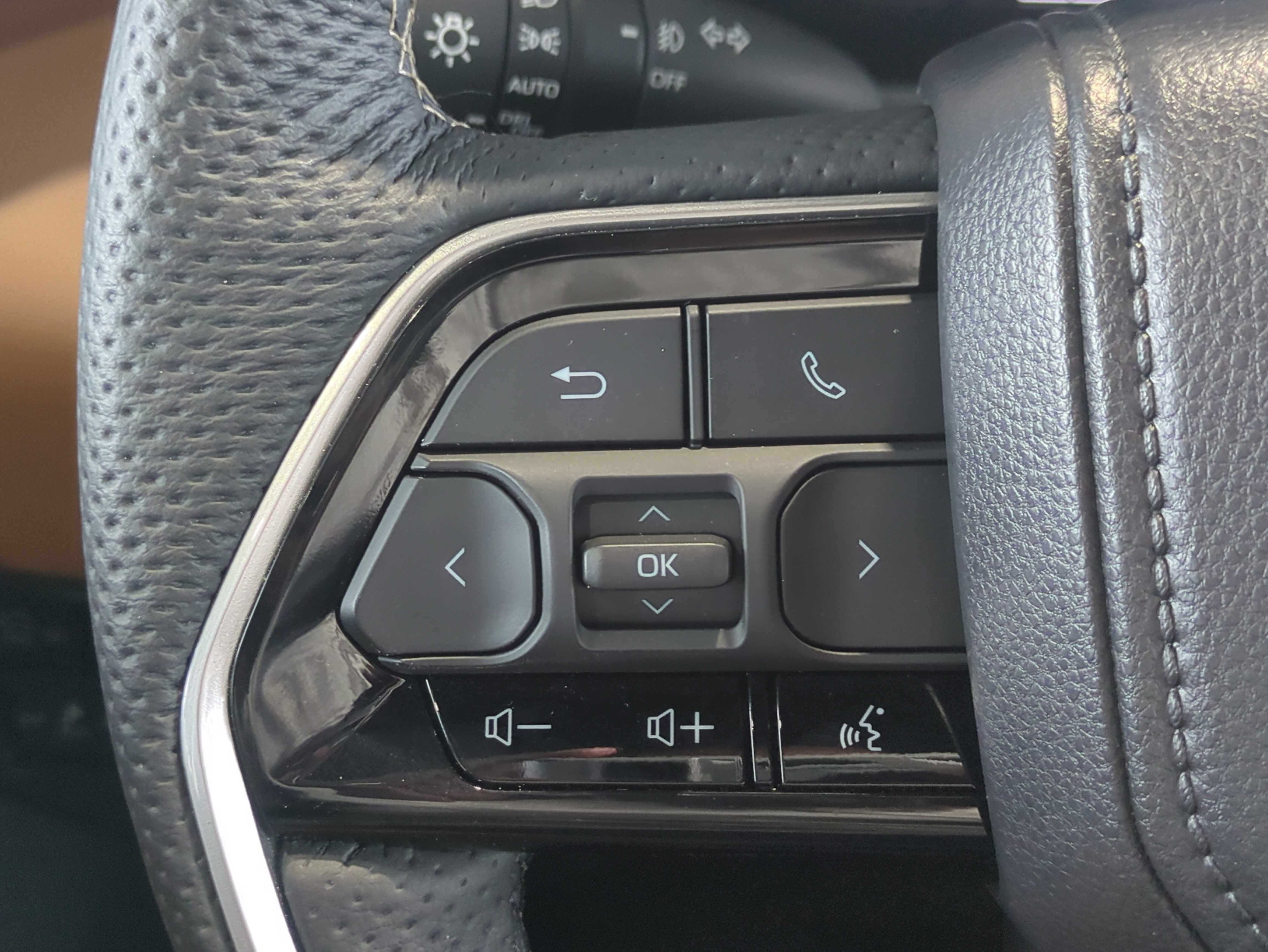 Used 2025 Toyota Tundra 1794 Edition AWD/4WD image 27