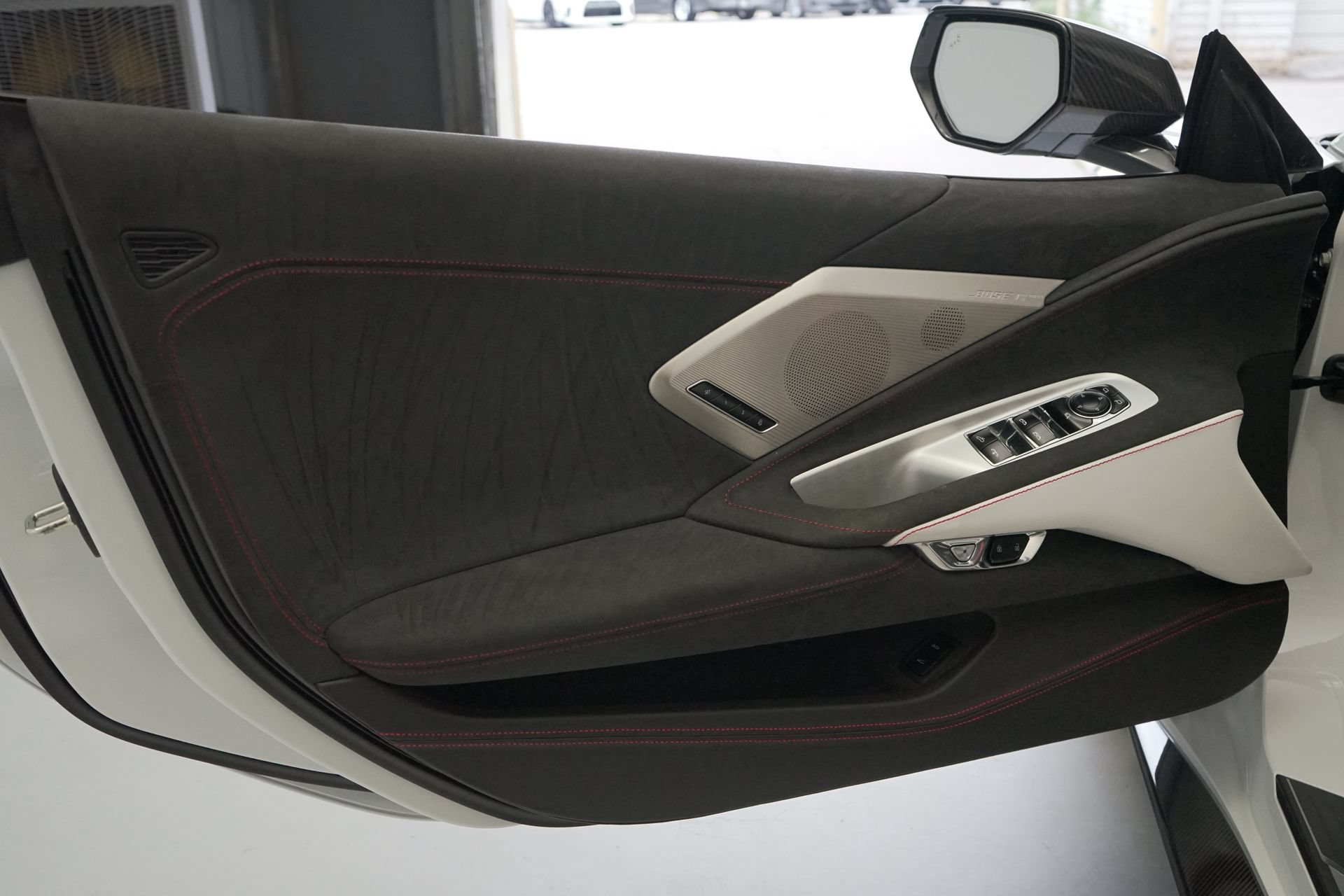 Used 2023 Chevrolet Corvette Stingray Premium Conv w/ Z51 Performance Package RWD image 23