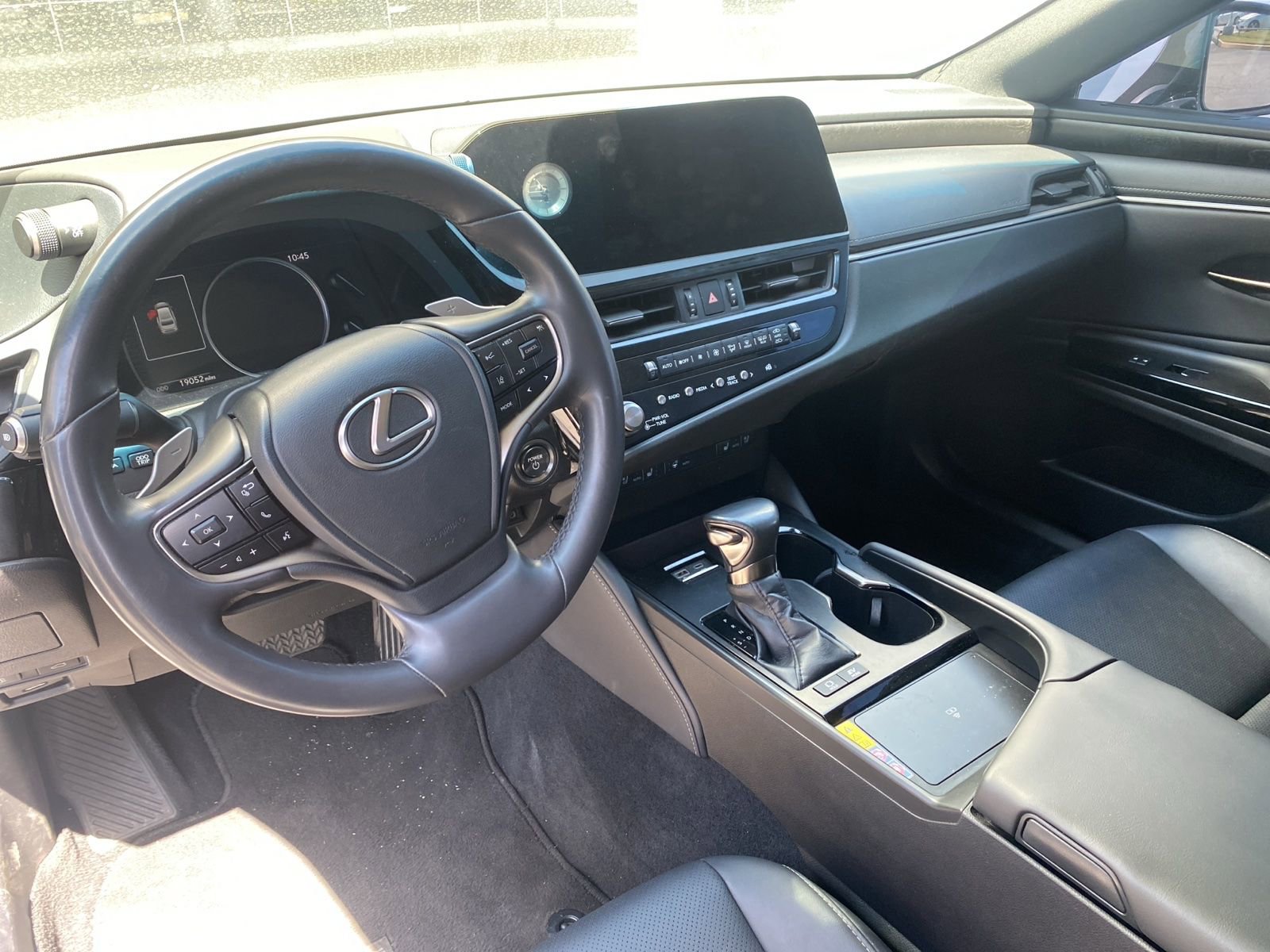 Used 2024 Lexus ES 300h w/ Premium Package FWD image 7