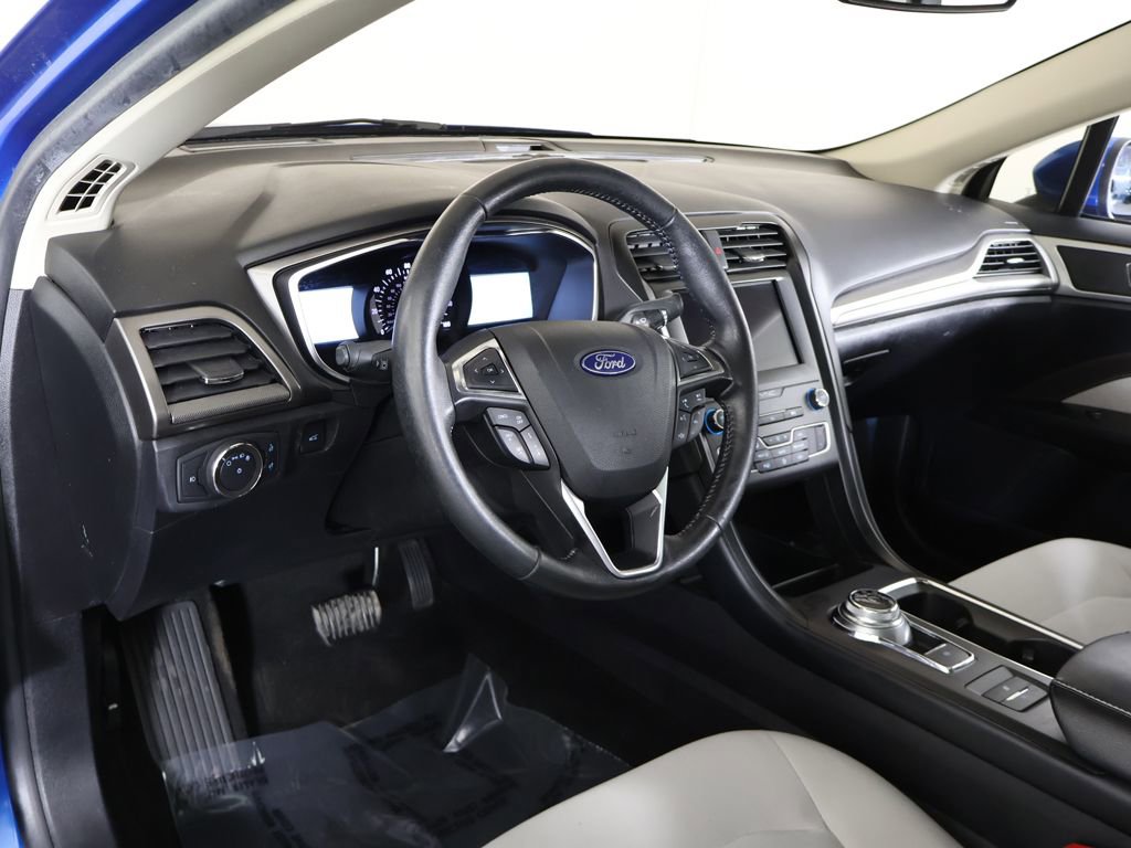 Used 2020 Ford Fusion SE w/ Equipment Group 151A image 21