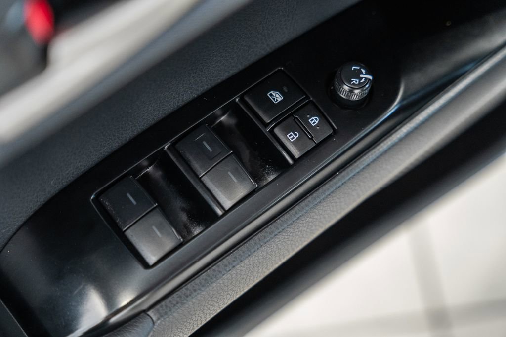 Used 2025 Toyota Camry LE image 34