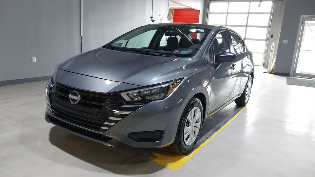 Used 2025 Nissan Versa S w/ Trunk Package image 18