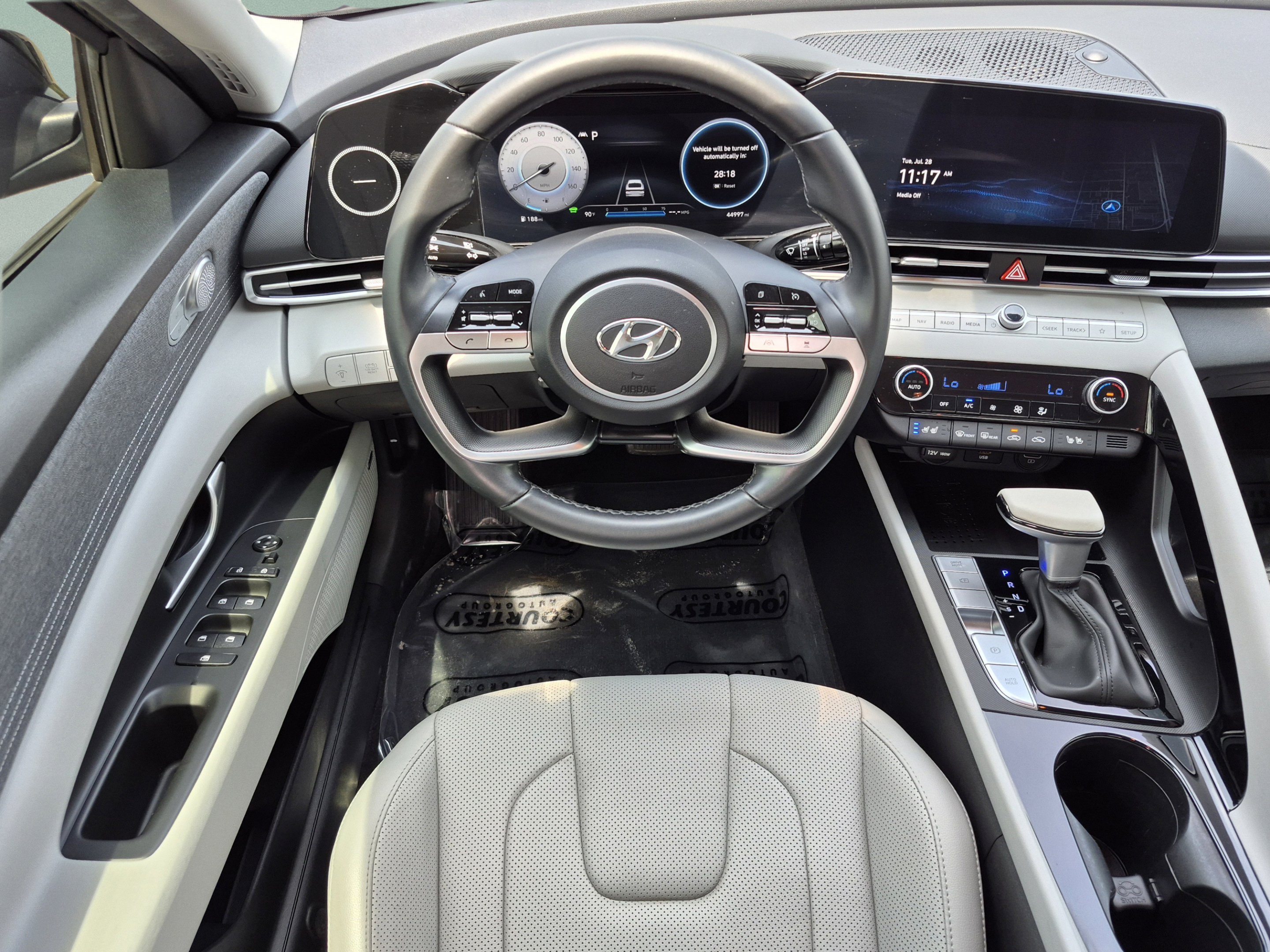 Certified 2023 Hyundai Elantra Limited FWD image 11