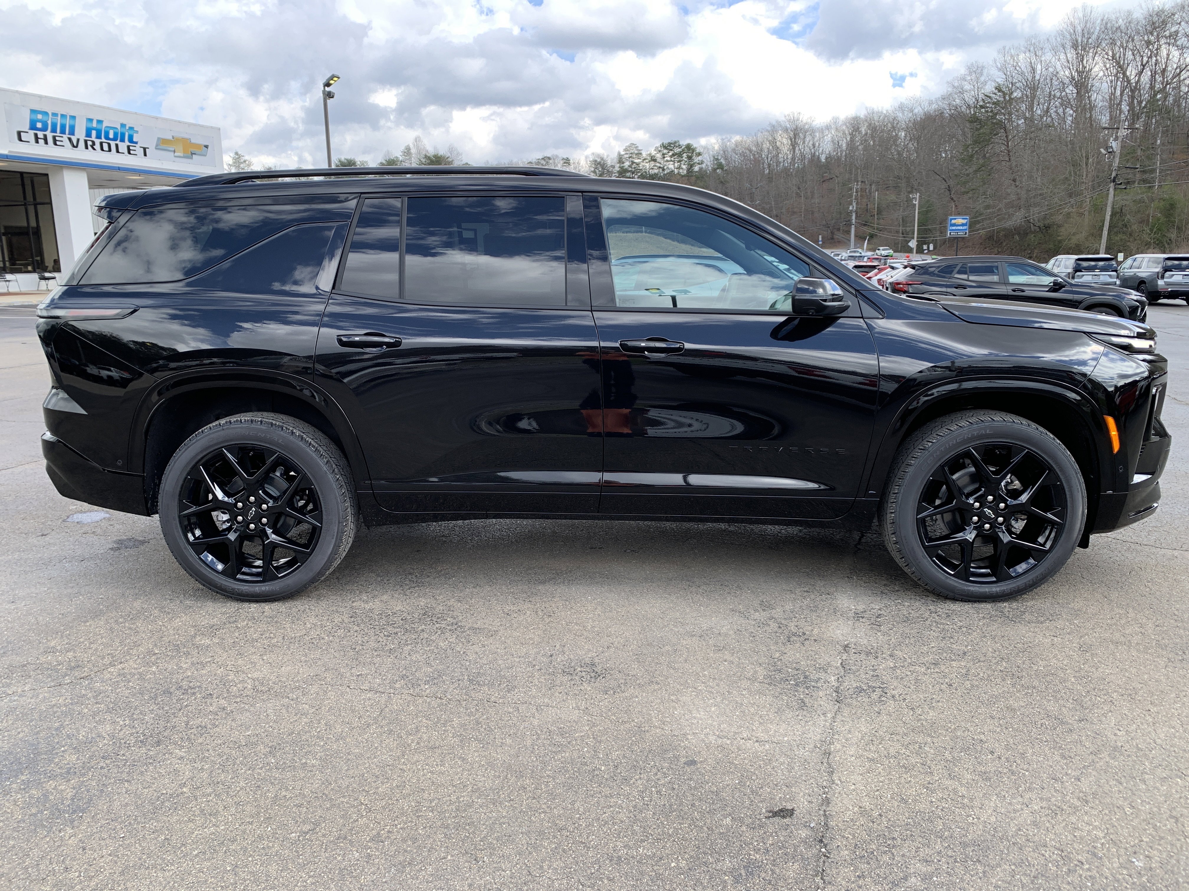 New 2026 Chevrolet Traverse RS w/ LPO, Floor Liner Package image 2