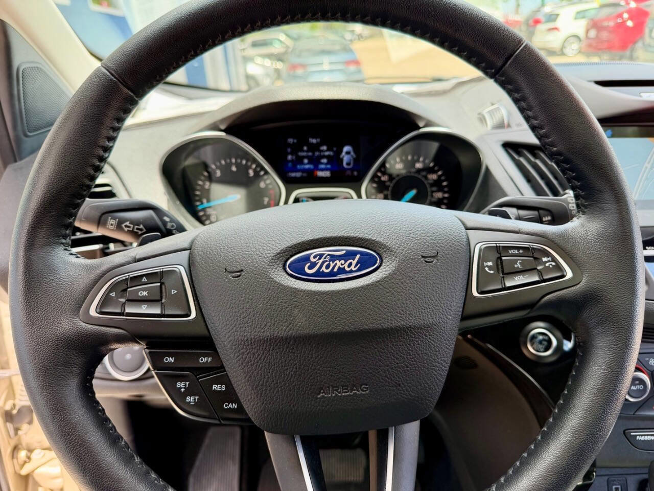 Used 2017 Ford Escape Titanium w/ Equipment Group 301A AWD/4WD image 31