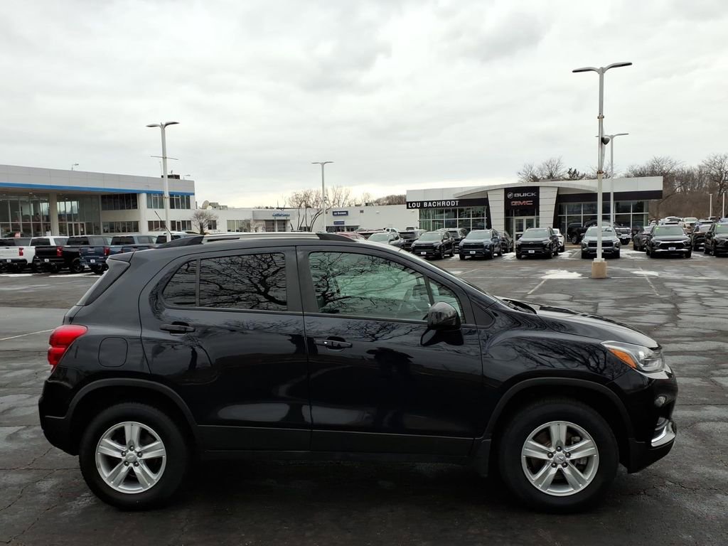 Used 2021 Chevrolet Trax LT w/ Premium Seat Package image 8