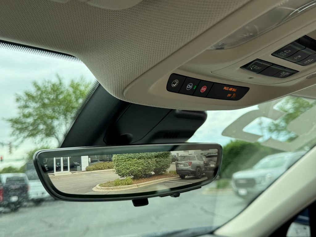 Used 2023 Buick Envision Avenir FWD image 32