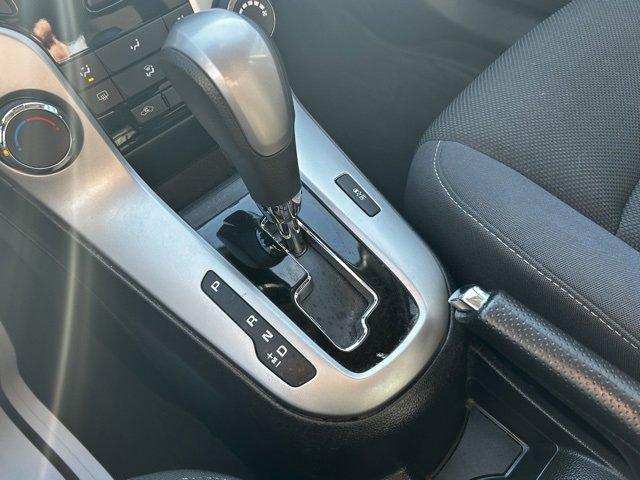 Used 2015 Chevrolet Cruze LT image 19