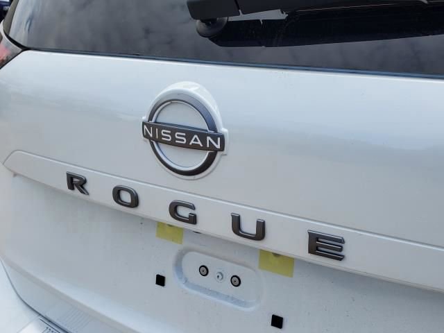 New 2026 Nissan Rogue Platinum image 17