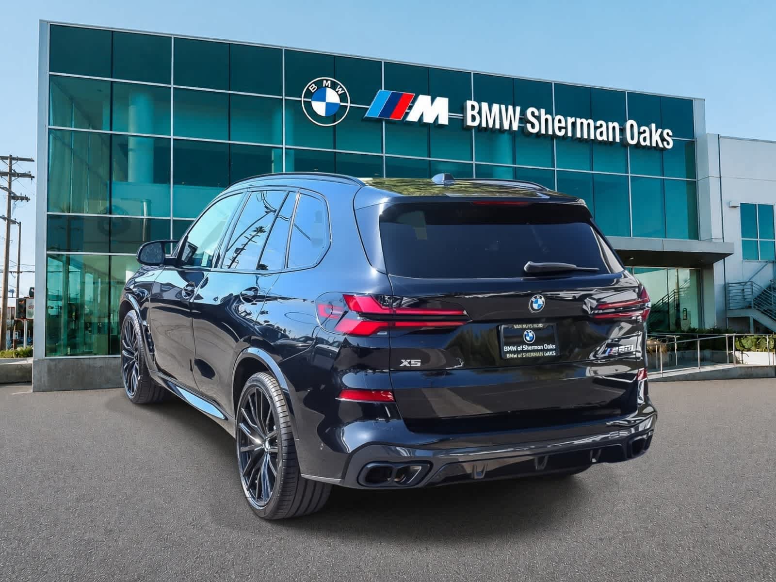 Used 2024 BMW X5 M60i w/ Executive Package AWD/4WD image 6