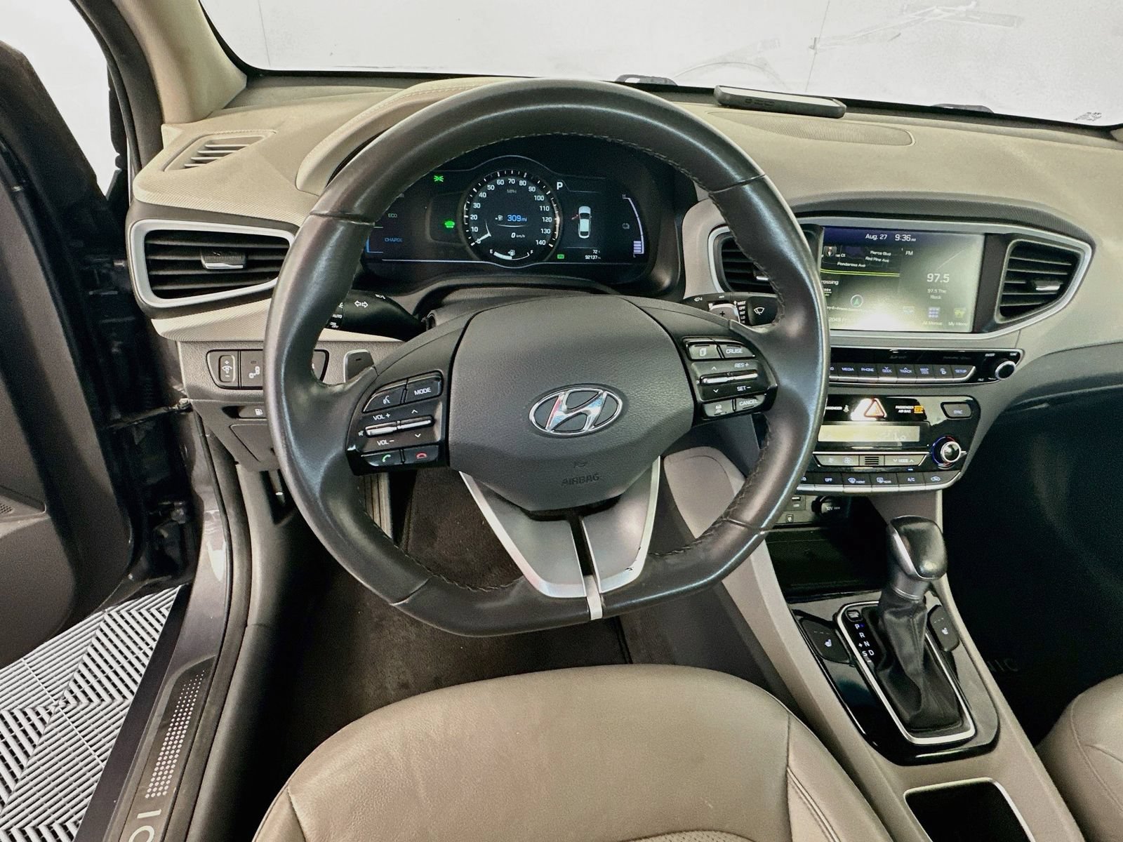 Used 2018 Hyundai Ioniq Limited w/ Limited Ultimate Package 03 FWD image 11