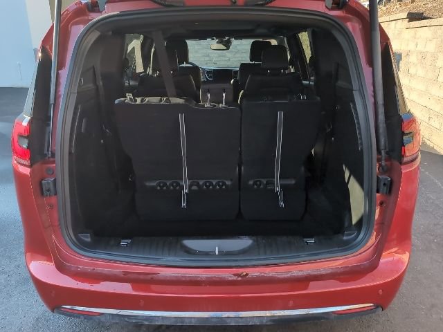 Used 2026 Chrysler Pacifica Select image 29