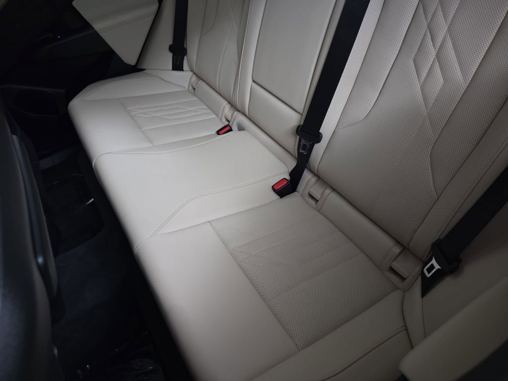 Used 2025 BMW X3 xDrive30i w/ Convenience Package image 17