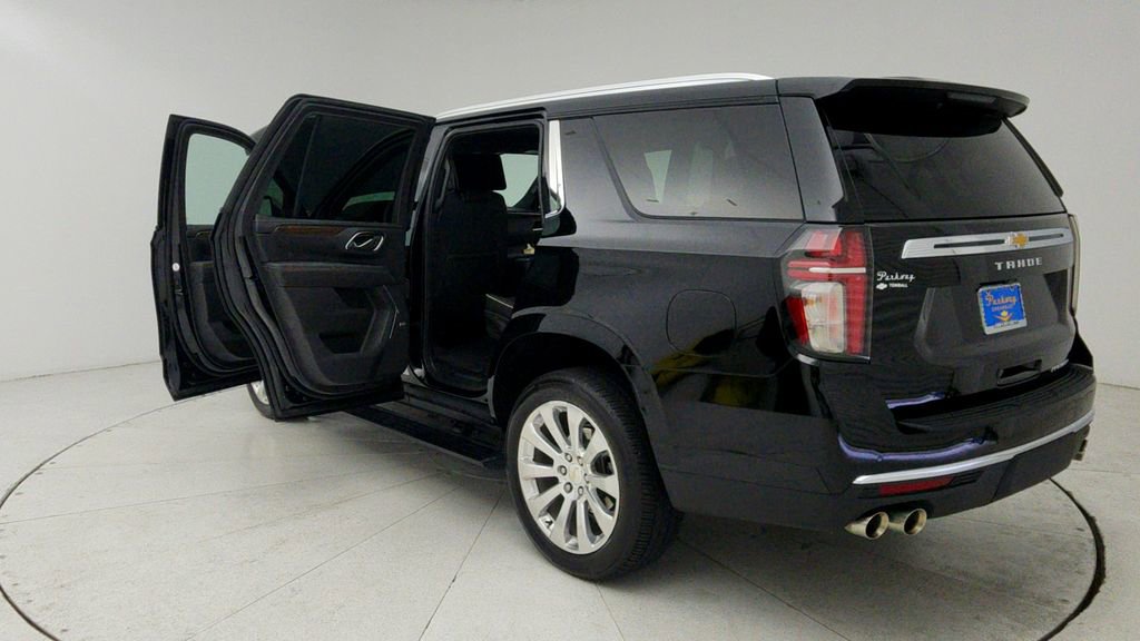 Used 2023 Chevrolet Tahoe Premier w/ Premium Package 2 RWD image 12