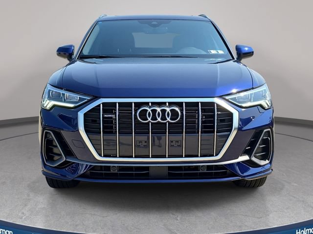 Certified 2024 Audi Q3 2.0T Premium w/ Convenience Package AWD/4WD image 2