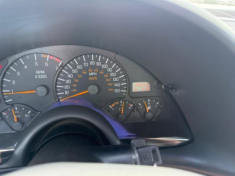 Used 1998 Pontiac Firebird Formula w/ Security Pkg RWD image 11