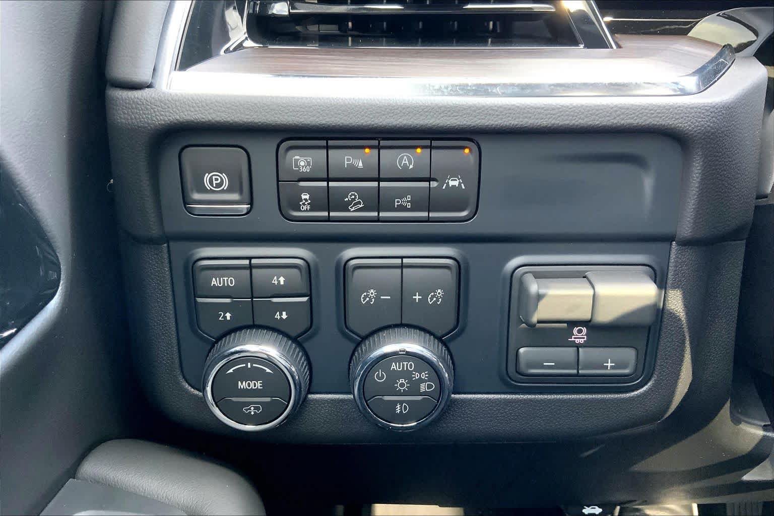 Used 2026 Chevrolet Tahoe Z71 w/ Z71 Off-Road Package AWD/4WD image 57
