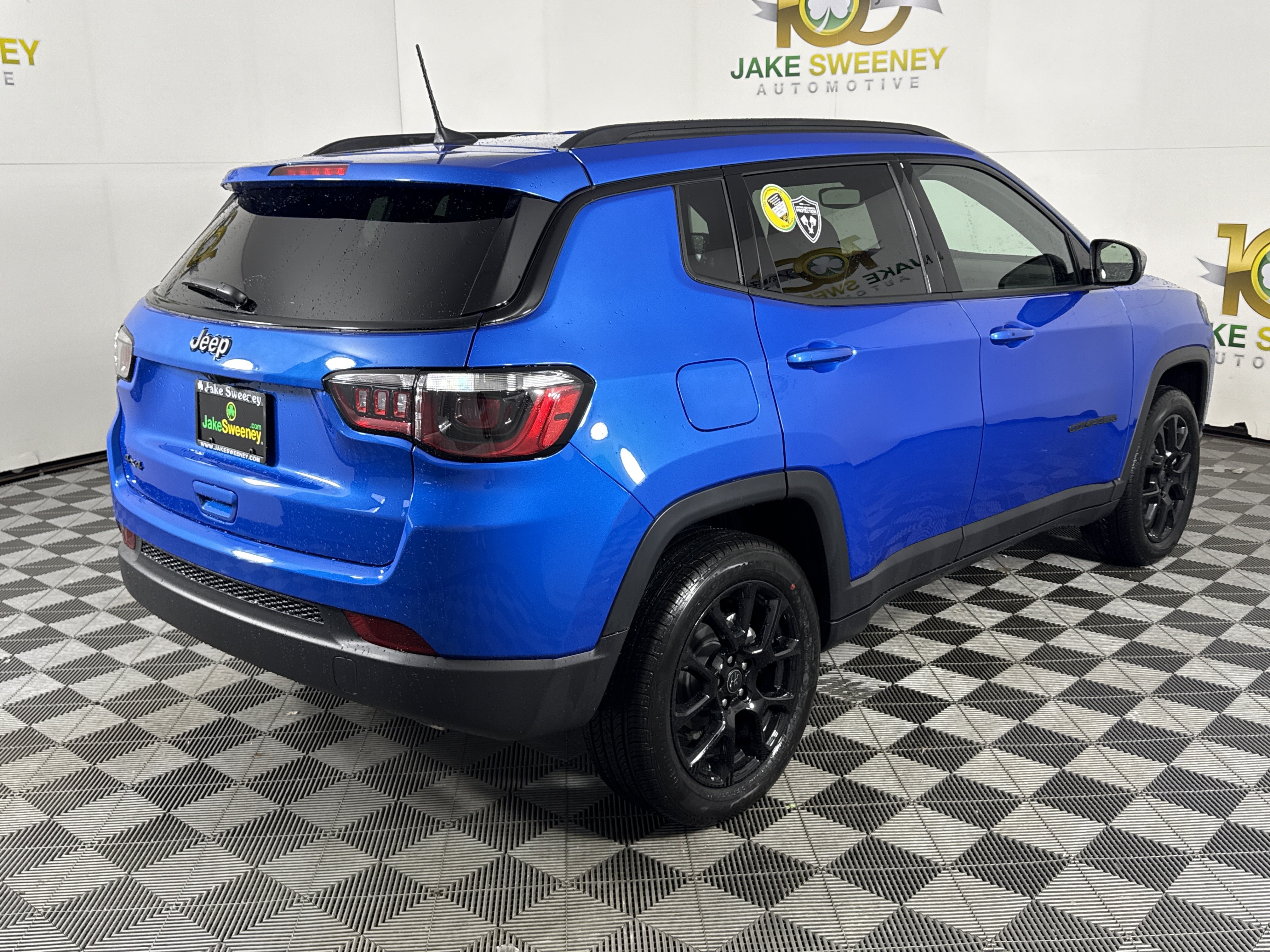 New 2026 Jeep Compass Latitude AWD/4WD image 10