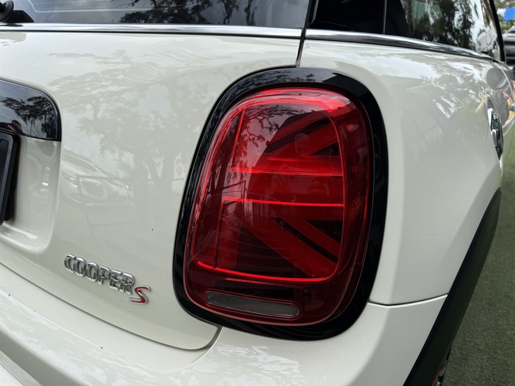 Used 2019 MINI Cooper S FWD image 12