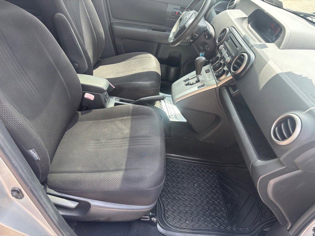 Used 2009 Scion xB FWD image 14