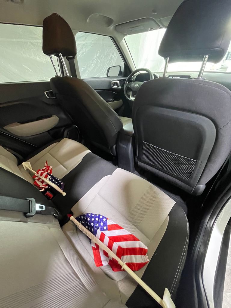 Used 2020 Hyundai Venue SEL image 29