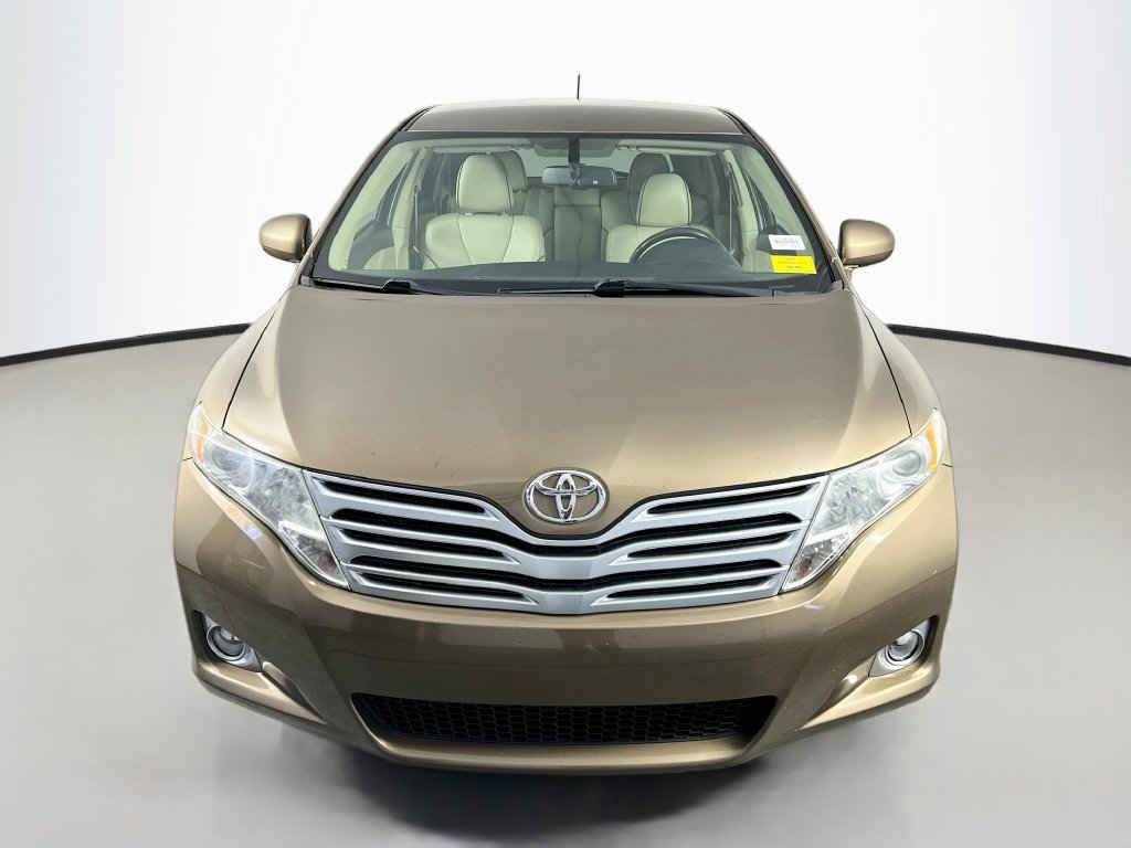 Used 2011 Toyota Venza w/ Leather Pkg FWD image 2