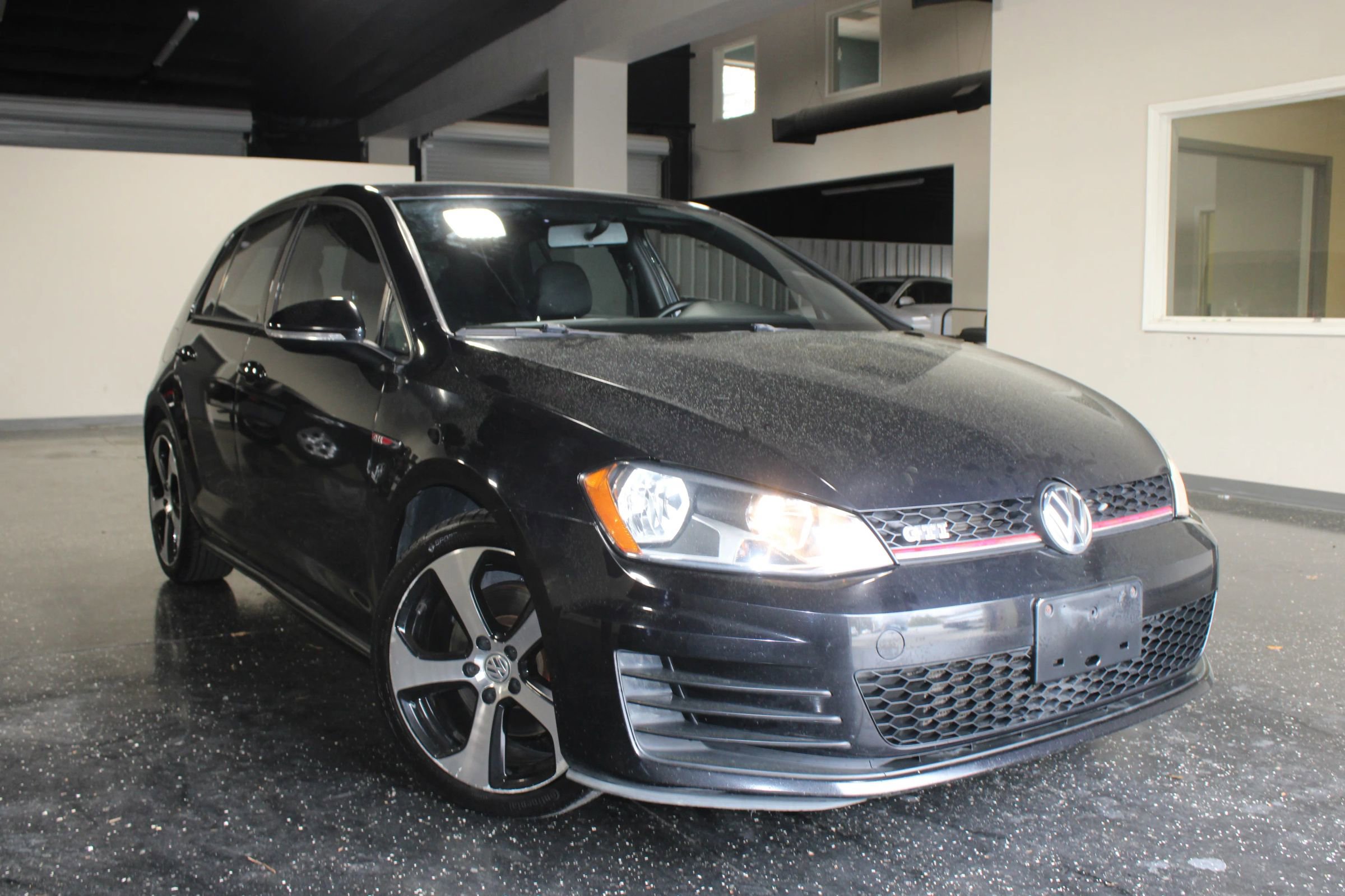 Used 2015 Volkswagen GTI S FWD image 1