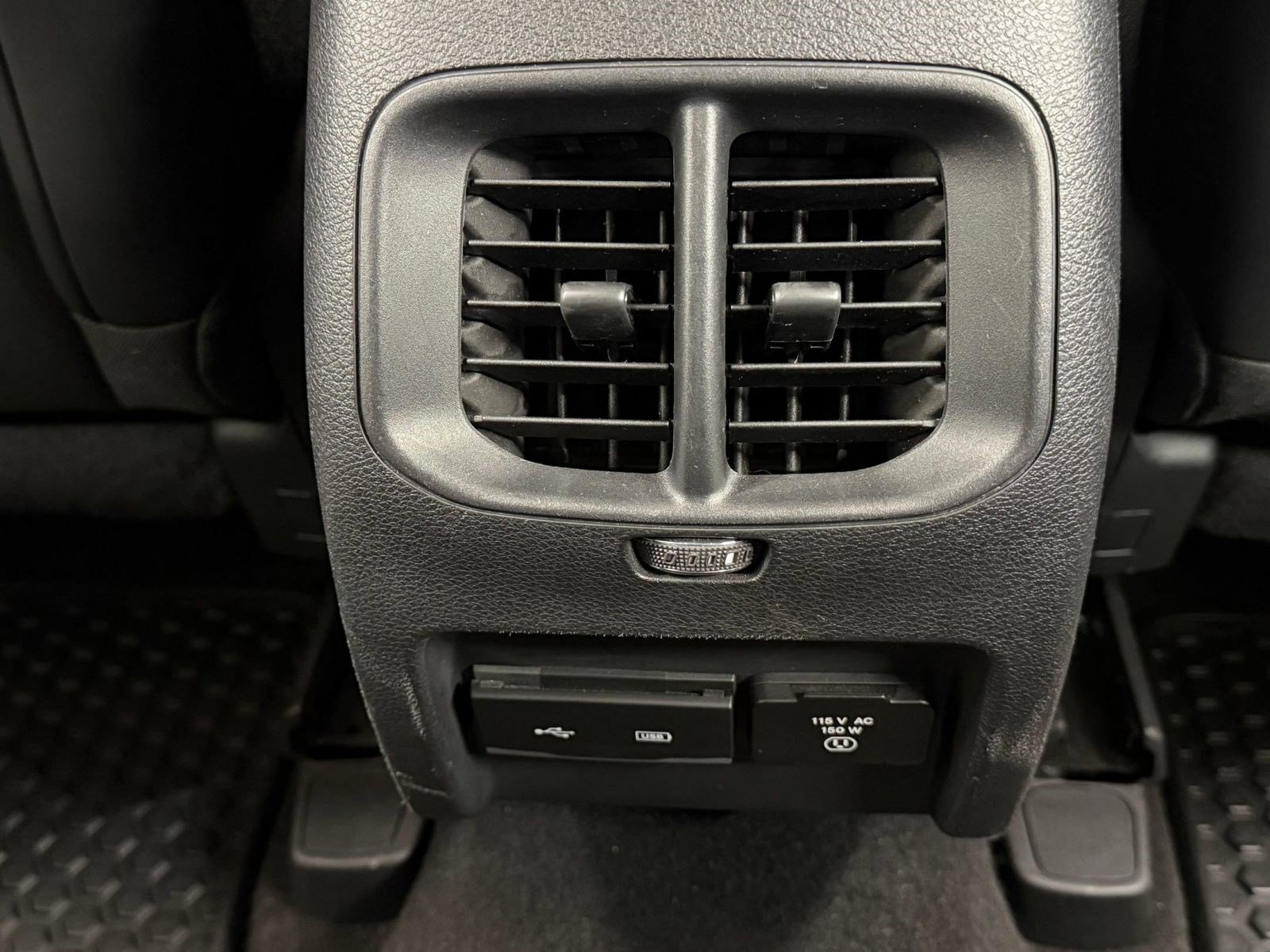 Used 2020 Jeep Cherokee Latitude Plus FWD image 25