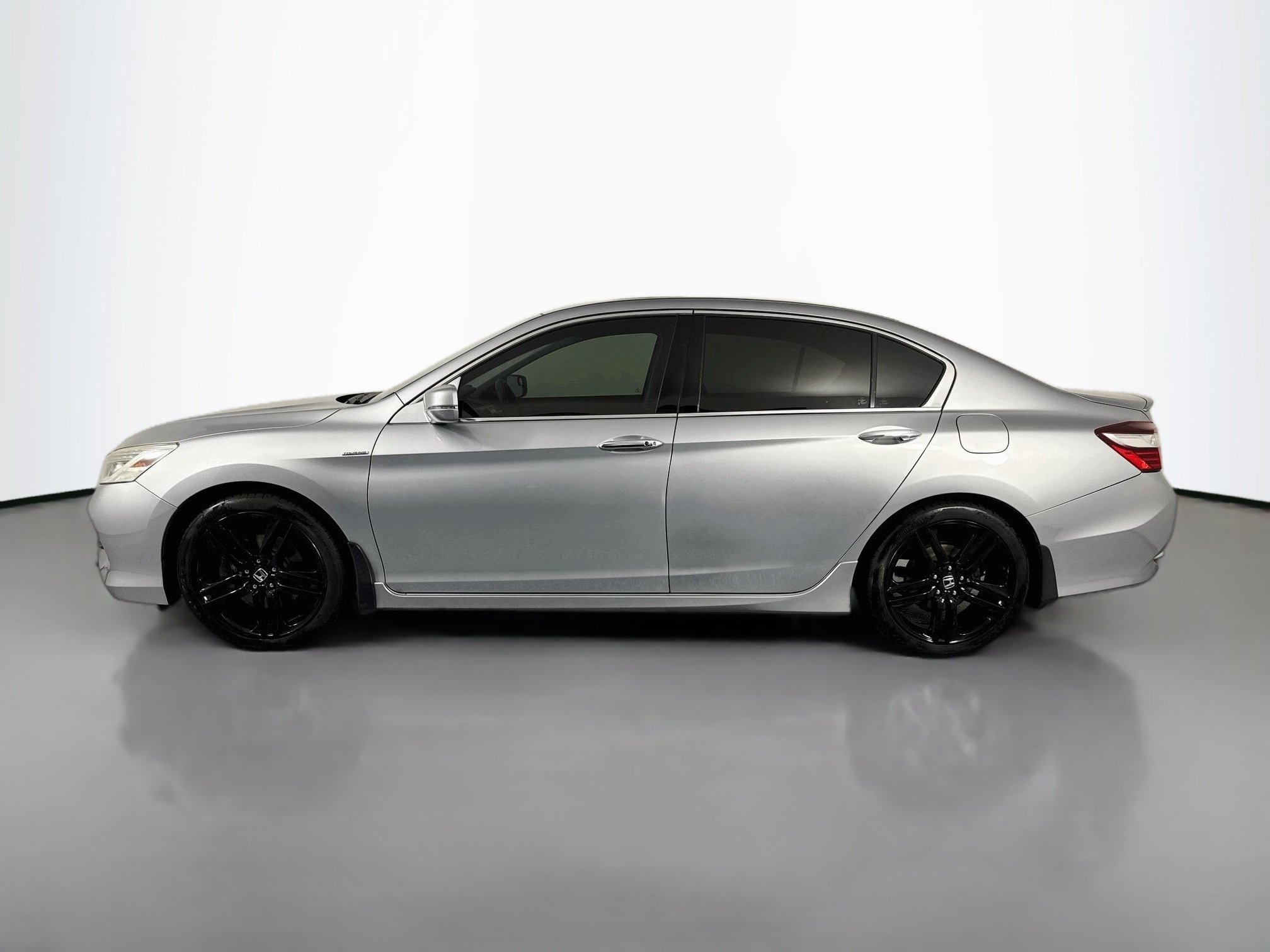 Used 2017 Honda Accord Touring image 8