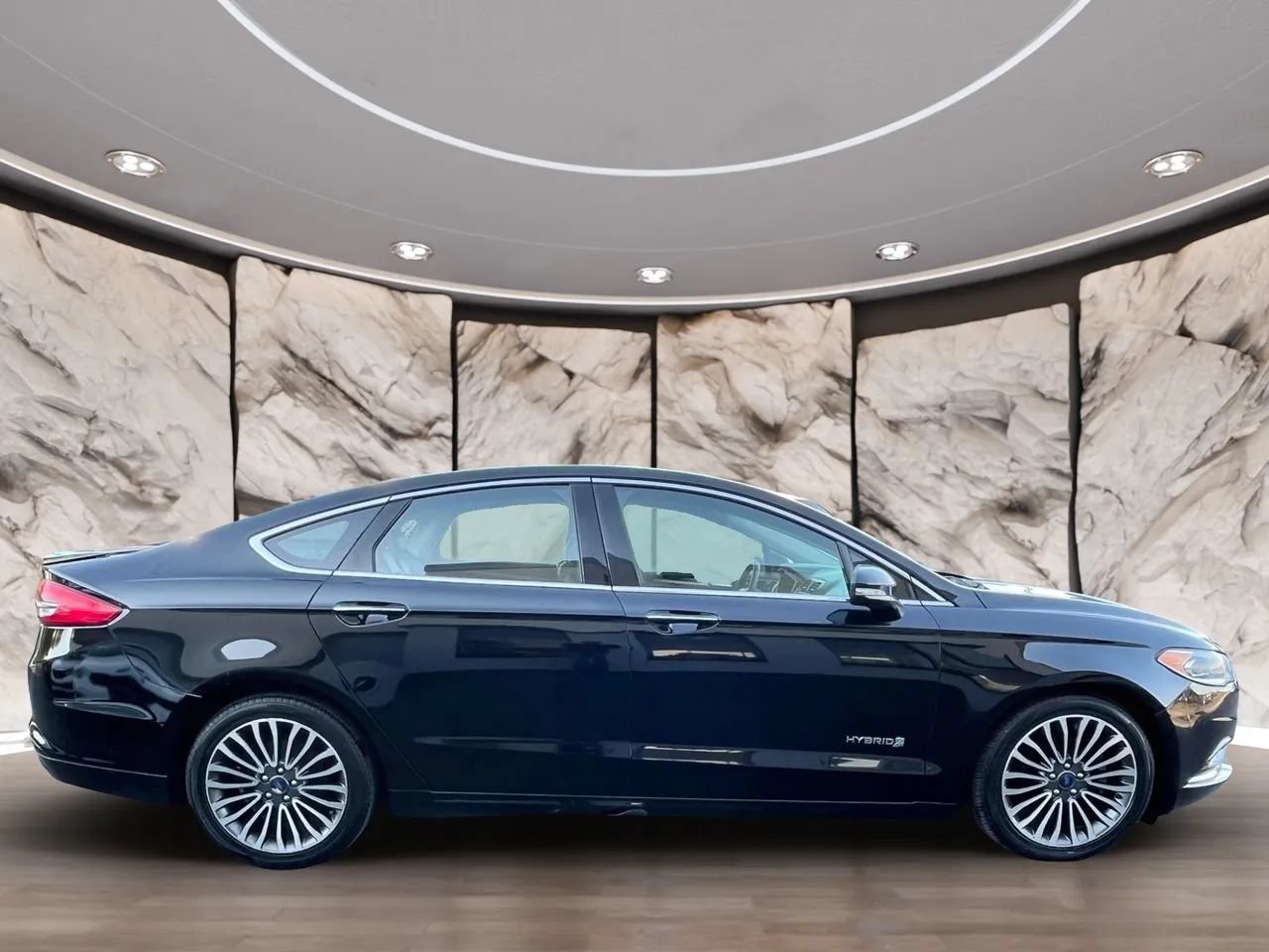 Used 2018 Ford Fusion Titanium FWD image 8