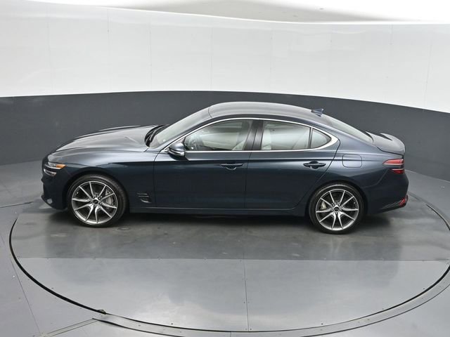 Used 2025 Genesis G70 2.5T image 34