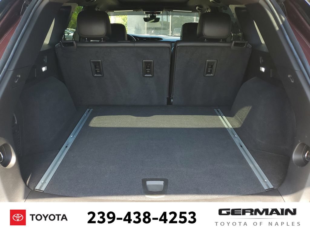 Used 2022 Cadillac XT5 Premium Luxury w/ Technology Package FWD image 24