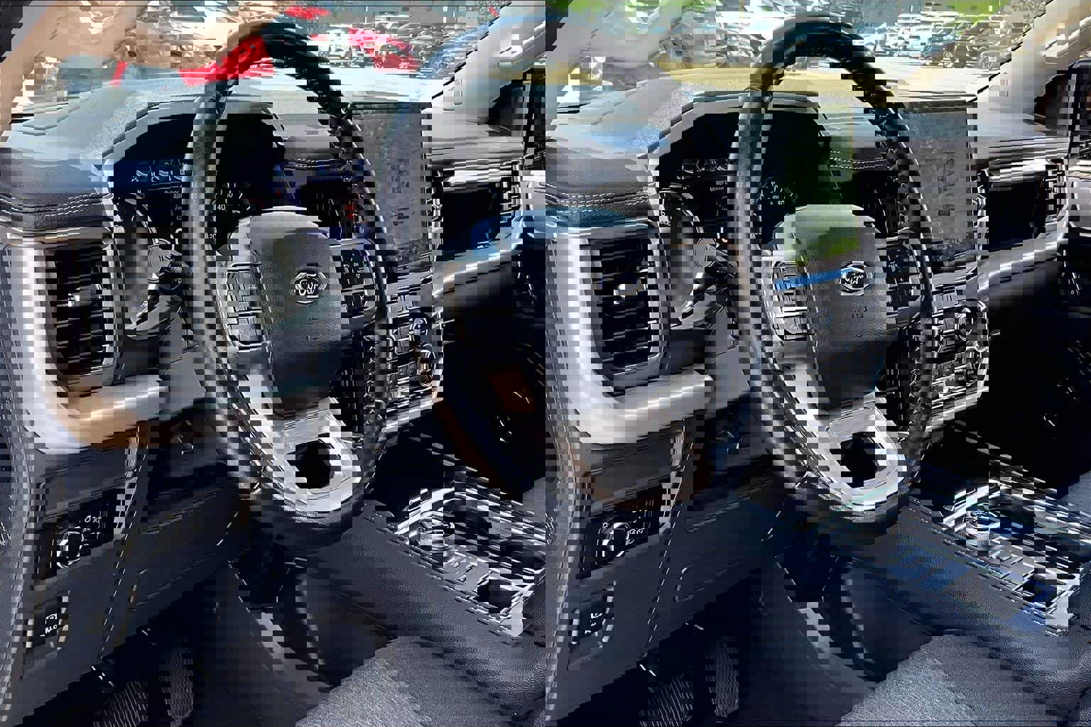 Used 2024 Ford Expedition XLT image 16