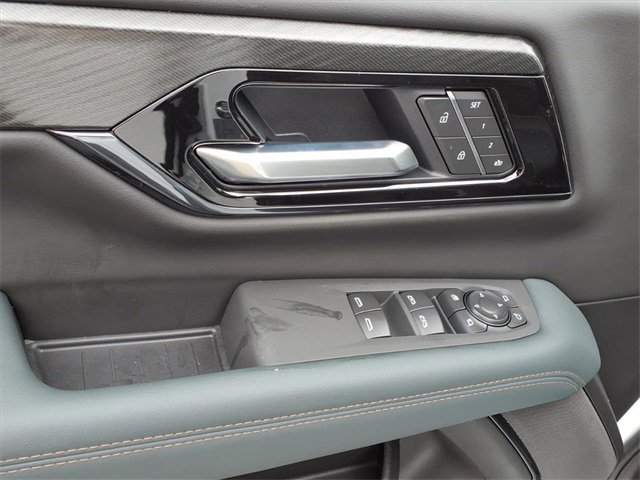 New 2026 GMC Yukon AT4 w/ AT4 Premium Plus Package image 10