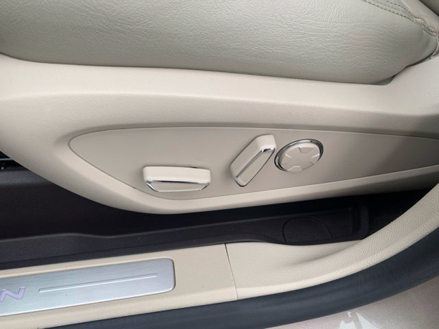 Used 2019 Lincoln MKC Reserve AWD/4WD image 14
