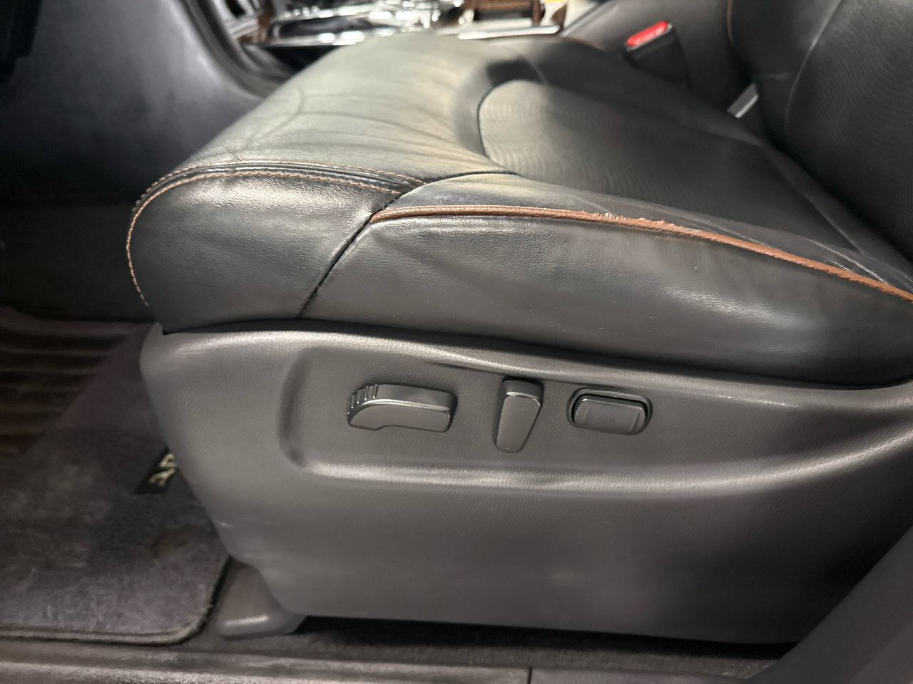 Used 2020 Nissan Armada SL image 10