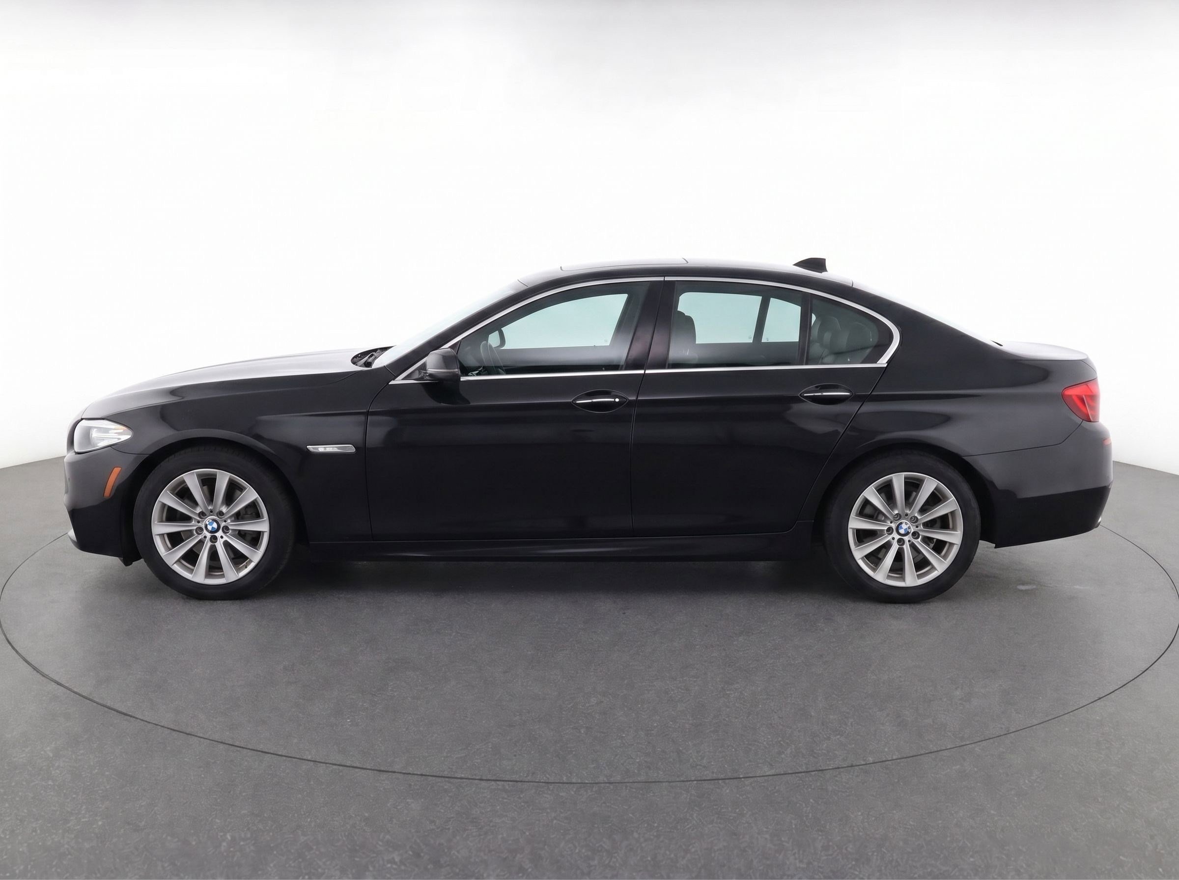 Used 2015 BMW 528i Sedan RWD image 6