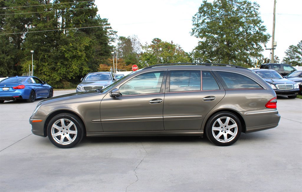 Used 2008 Mercedes-Benz E 350 4MATIC Wagon image 4