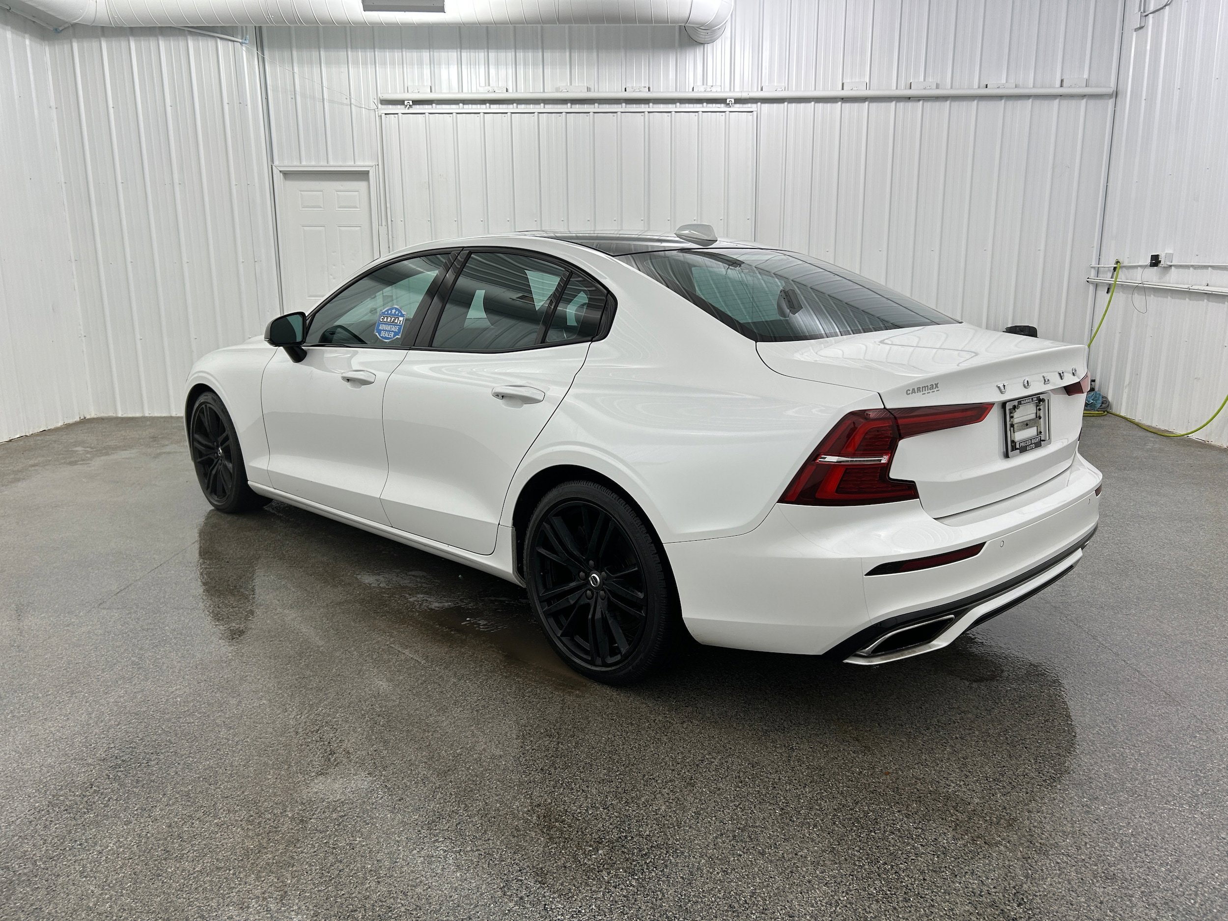 Used 2019 Volvo S60 T6 R-Design image 20