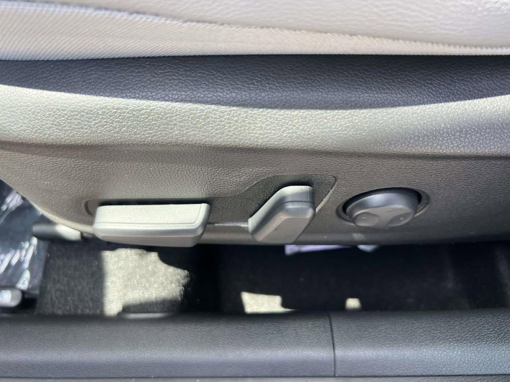 Used 2021 Hyundai Kona Ultimate AWD/4WD image 18