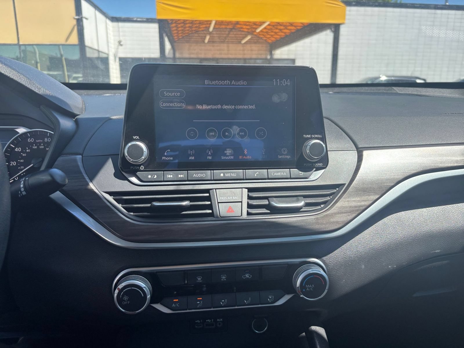 Used 2025 Nissan Altima 2.5 SV FWD image 17