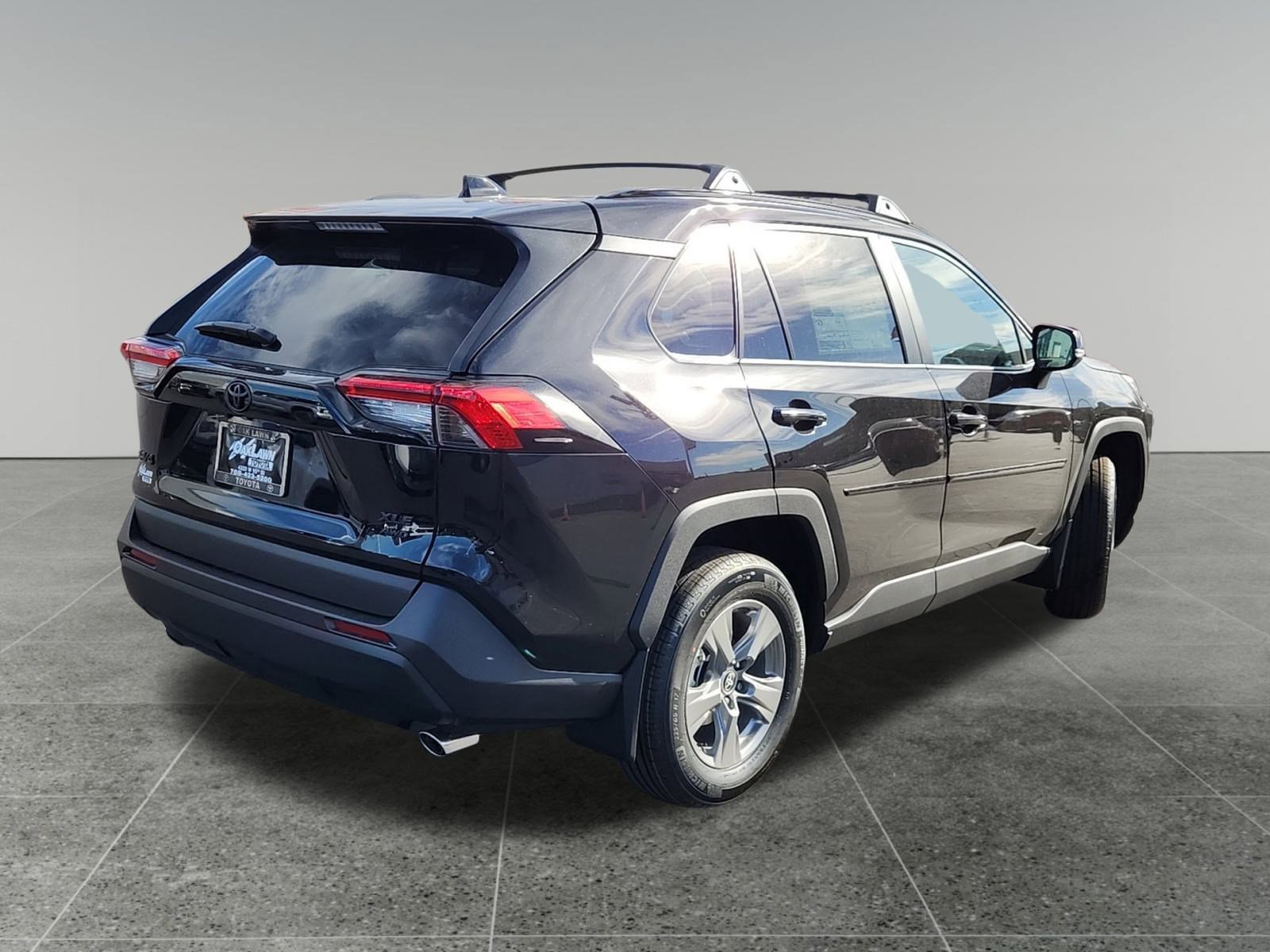 New 2025 Toyota RAV4 XLE image 7
