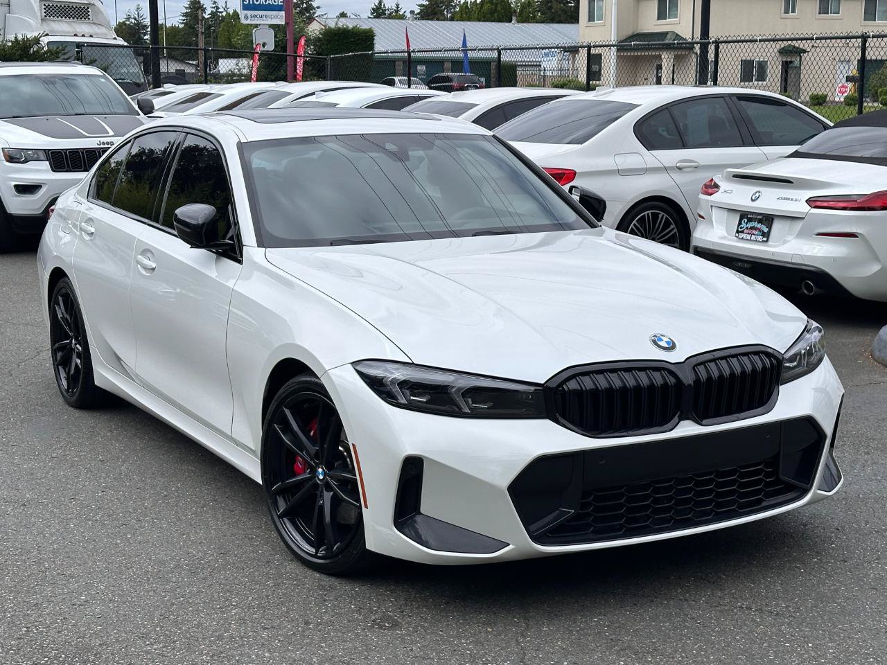 Used 2023 BMW 330i Sedan w/ M Sport Package RWD image 30