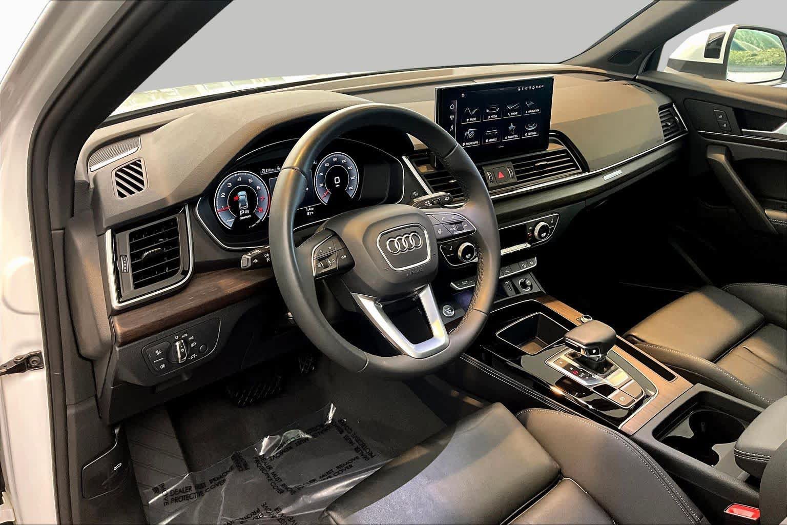 Used 2023 Audi Q5 2.0T Premium Plus w/ Premium Plus Package AWD/4WD image 17