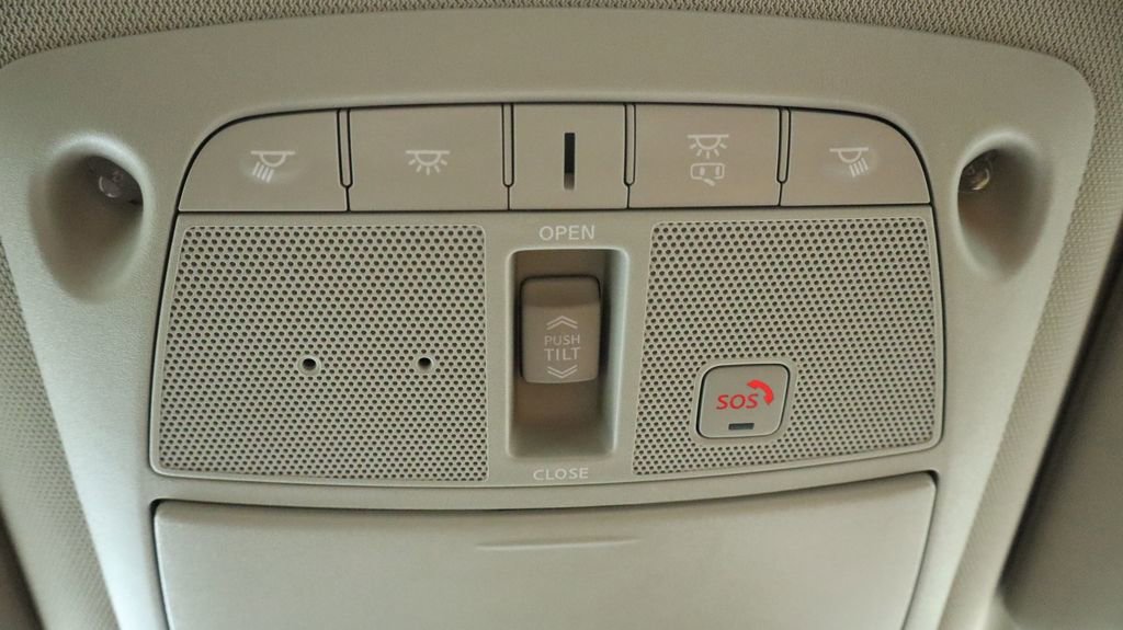 Used 2020 Nissan Rogue SL image 41